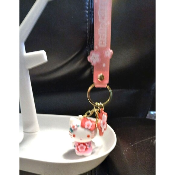 Pink Flower Floral Hello Kitty Keyring Keychain Key Ring - Picture 3 of 7